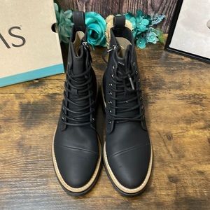 TOMS Alaya Boot in Black Size 7 nwt and box